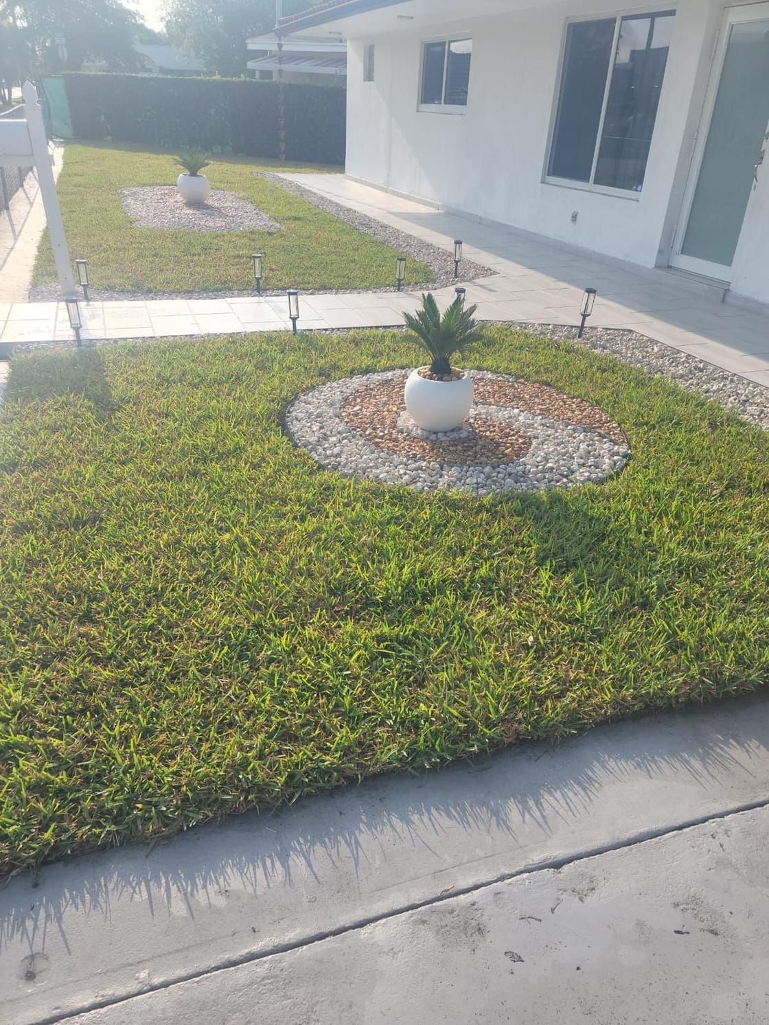 A South Florida Yard Calendar, Month by Month